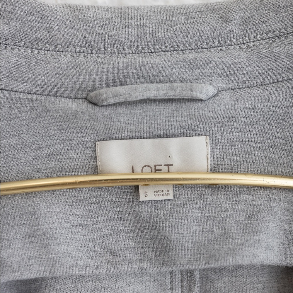 LOFT Light Gray Women's Blazer - Size Small - Picture 4 of 6